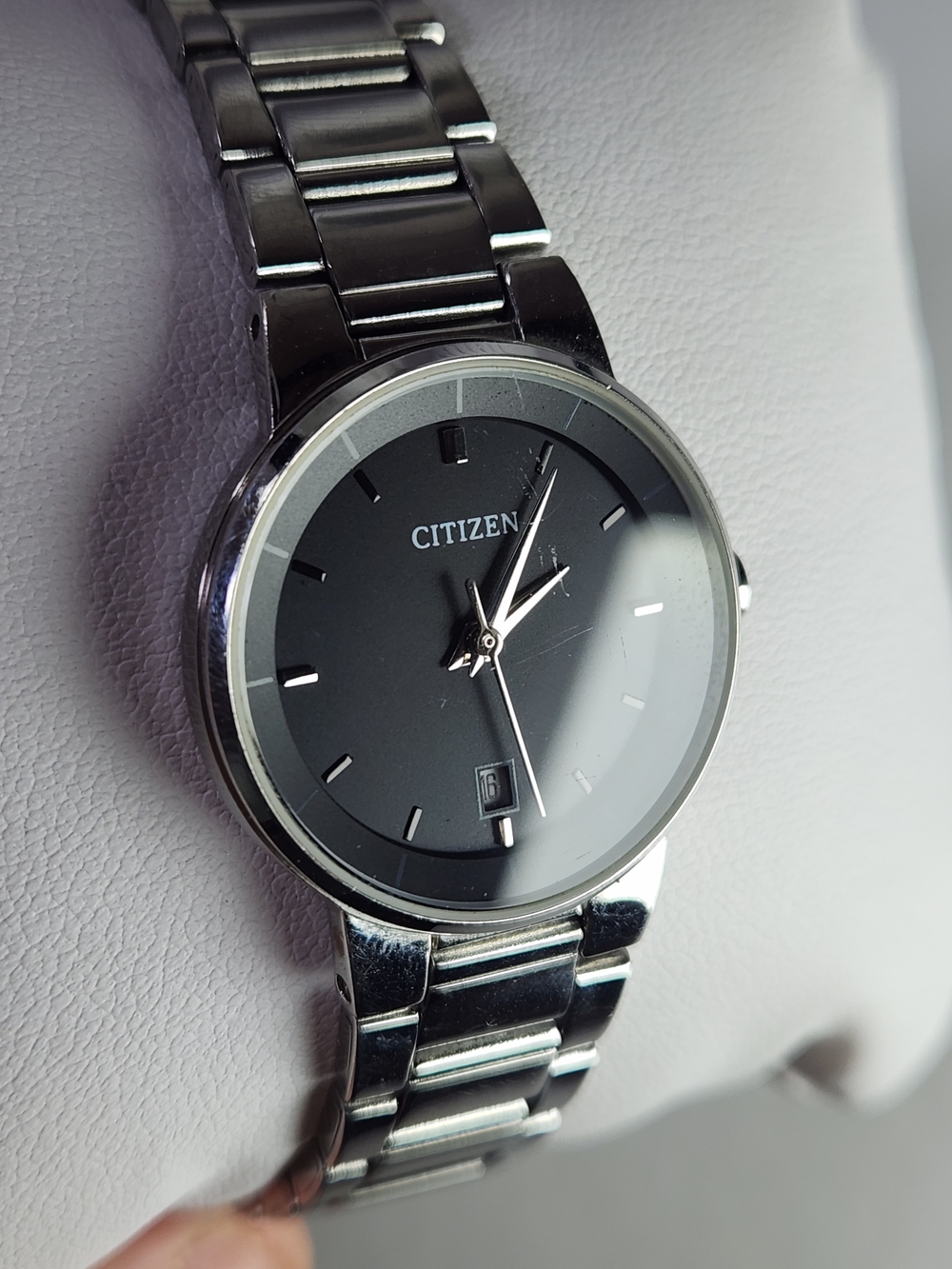 Citizen Women's Stainless Steel Black Dial Watch. Silver.